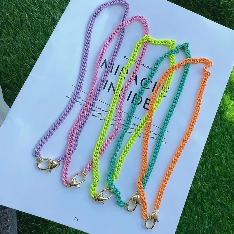 5 Meter lange, 4 mm breite, bunte ovale Edelstahlkette für klobigen Schmuck in Weiß, Rosa, Roségold, Lila, Schwarz und Gold zum Basteln. – Detail 5
