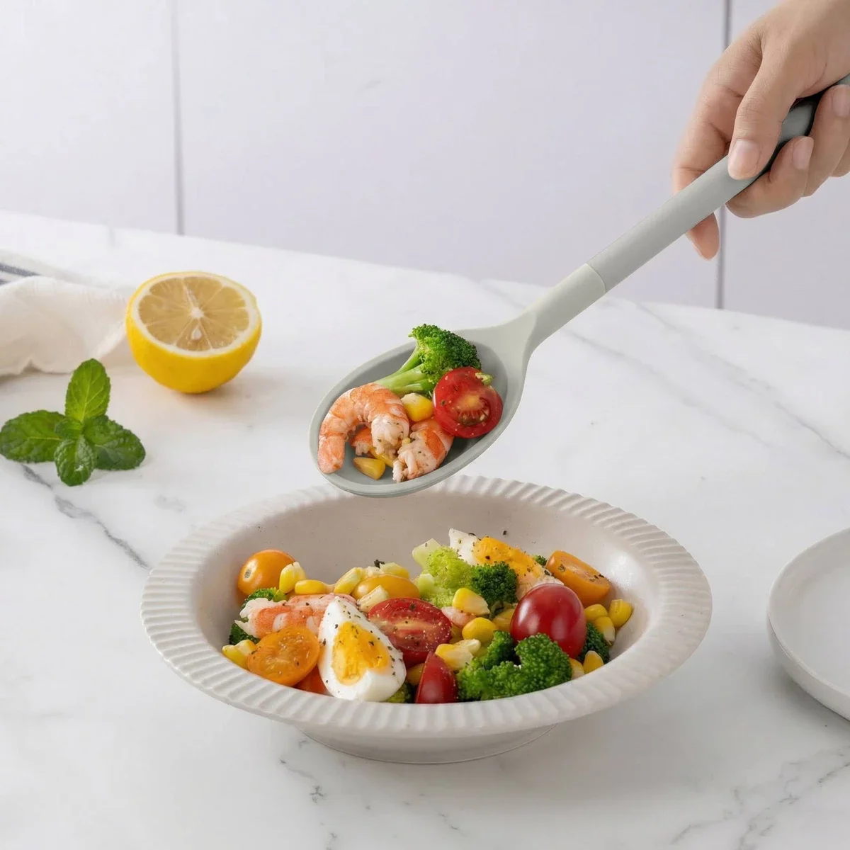 

Versatile Silicone Cooking Spoon Spoon Beige – Perfect for stirring, scooping, mixing, and serving a variety of dishes