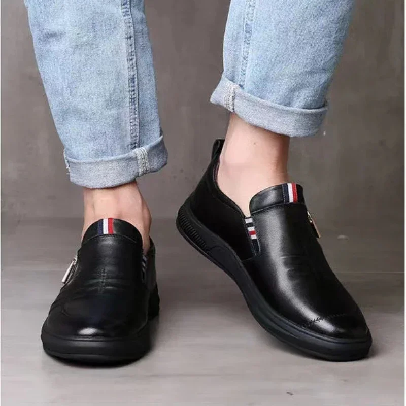 Sapatos casuais de couro PU para homens, mocassins de tendência, tênis rasos com zíper verão, mocassins confortáveis para negócios