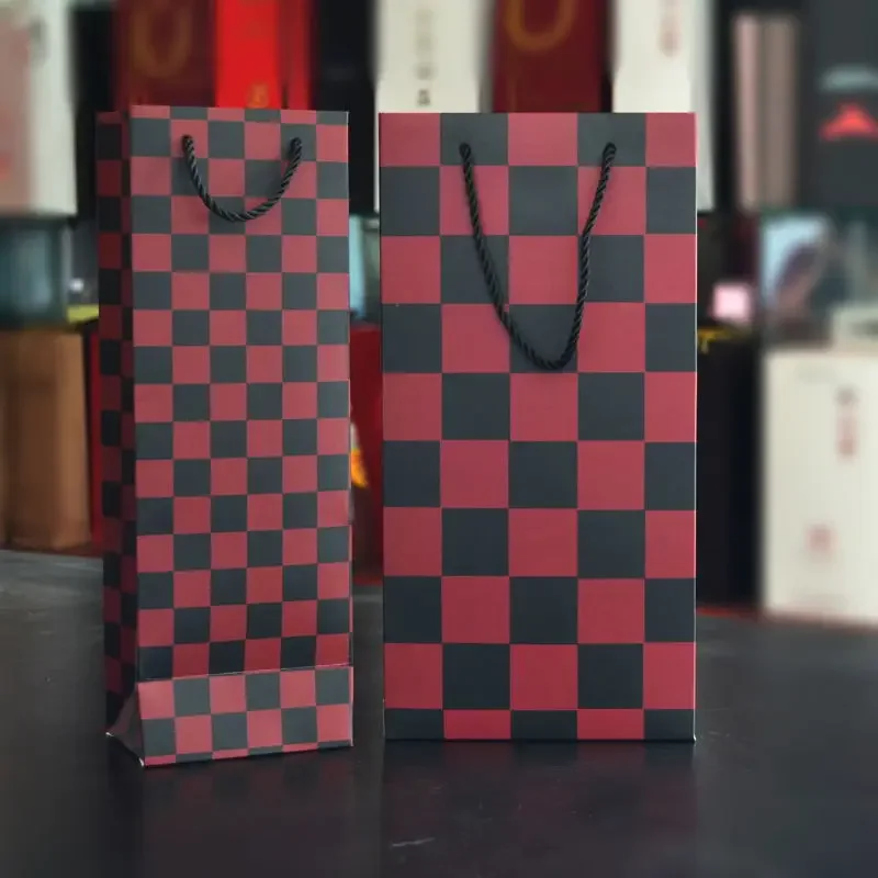 12pcs Red and Black Checkered Red Wine Bags Customized Fashion Wine Packaging Handheld Box Thickened Packaging Bag for Gift Wine