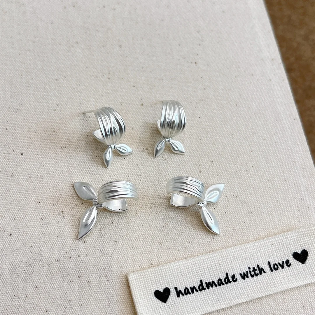 

DUTRIEUX Simple New Butterfly Series Single Knot Stud Earrings Niche Design Earring Bone Clip No Piercin Ear Accessory Jewelry