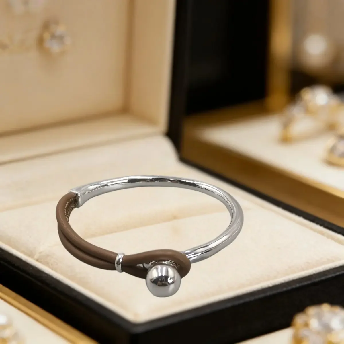 2026 Summer Hot Selling Ins Style Colorful Leather Rope Gold Silver Tube Bracelet Jewelry Accessories Couple Gifts