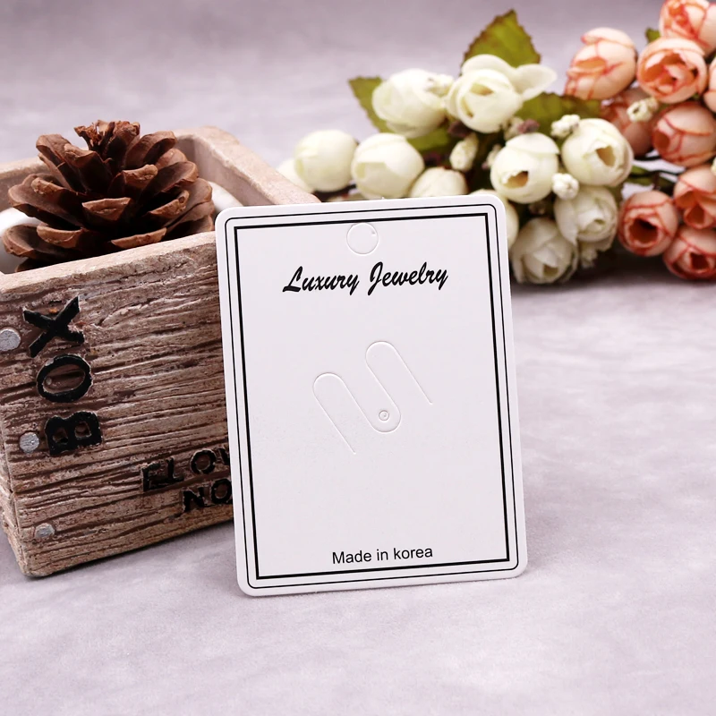 100pcs 6x8cm Jewelry Display Brooch Cards White Paperboard Label Jewelry Stand Pin Packaging Cards Hanging Price Tags Customized