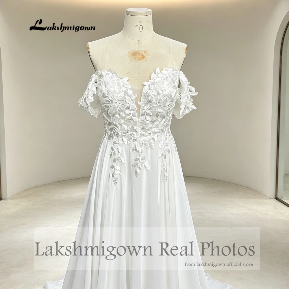 Lakshmigown Boho Brautkleid mit freiem Schulterbereich, Blumenapplikationen, Spitzenoberteil, fließendes Chiffon-A-Linien-Brautkleid, nach Maß gefertigt. – Detail 7