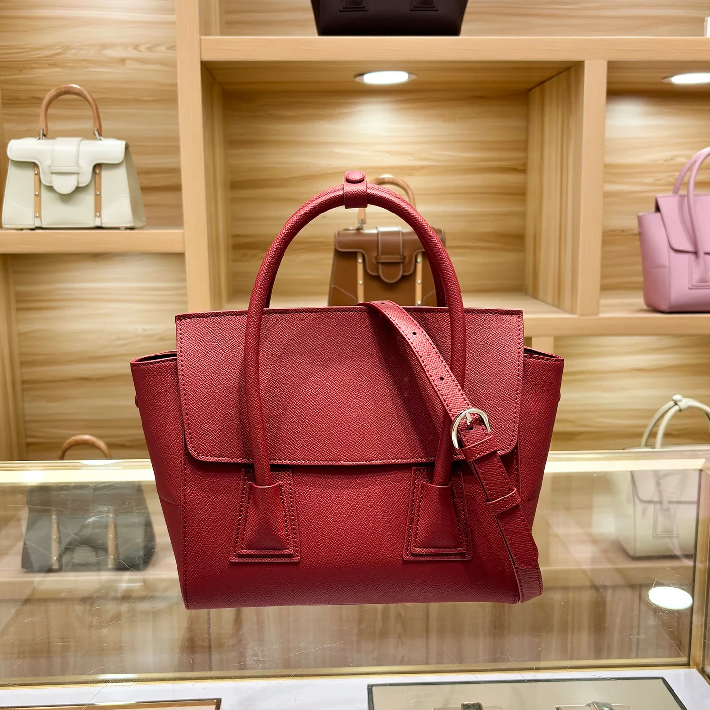 

Женская кожаная сумка через плечо - плечевой ремень в стиле Messenger, элегантный классический дизайн, предмет люксового бренда