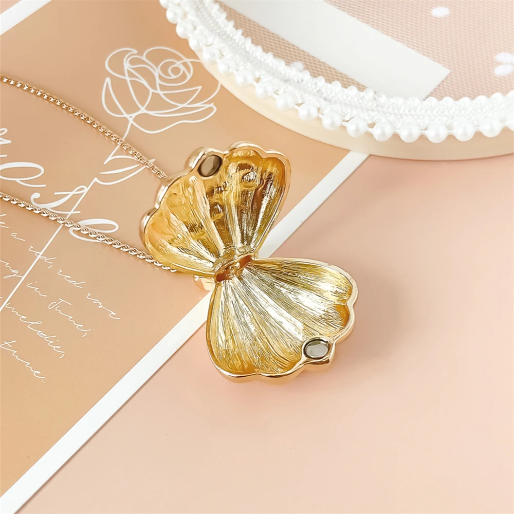 Medsor Melody Mermaid Openable Shell Pendant Nacklace Exquisite Beach Jewelry Accessories Gift for Fans Girlfriend Birthday Kids