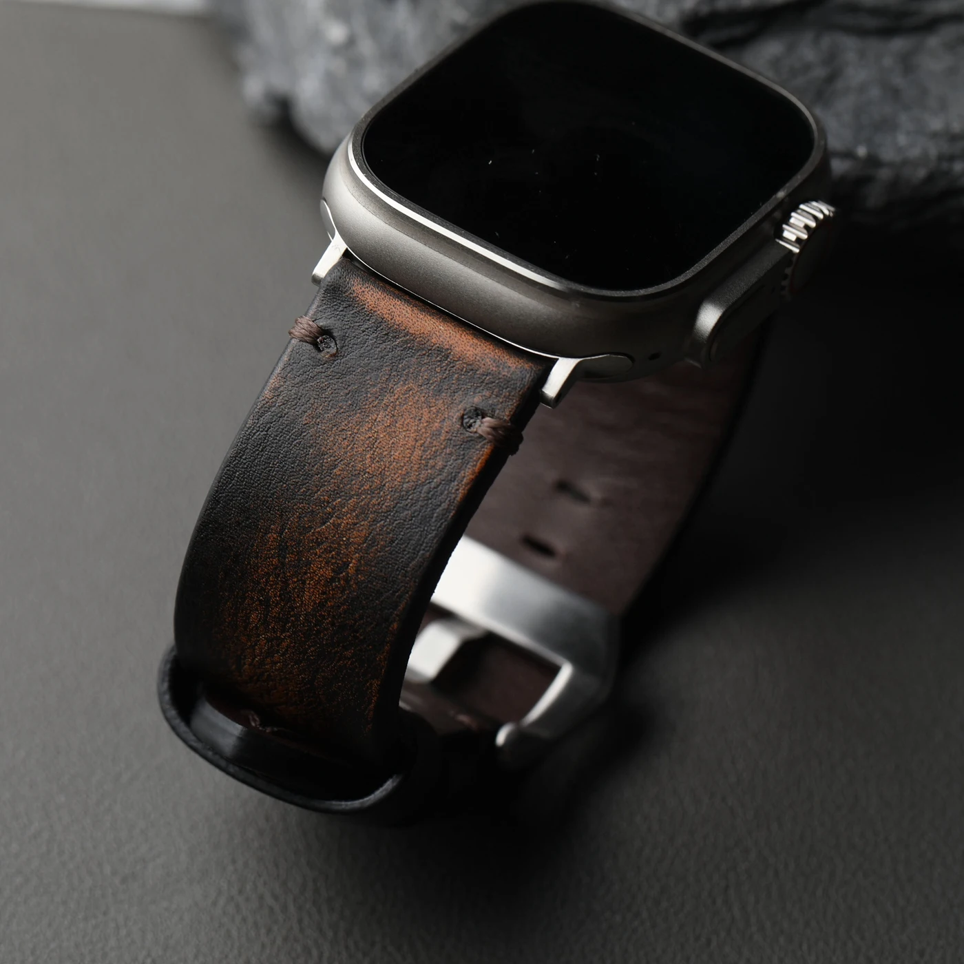 Handpoliertes Lederarmband, kompatibel mit Apple Watch 49MM 46MM 45MM 44MM Herrenleder verdicktes Ultra S10 braunes Armband