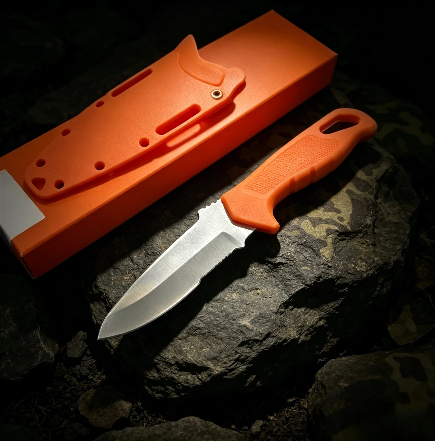 Undercurrent 18040 All-Round Fixed-Blade Knife – D2 Steel, Nylon-Fiber Handle, Protective Sheath – Portable Outdoor Tool
