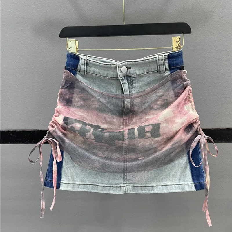Design  pleated color blocked denim skirt for women in summer, high waist, slim fit, hip hugging, spicy girl A-line short skirt