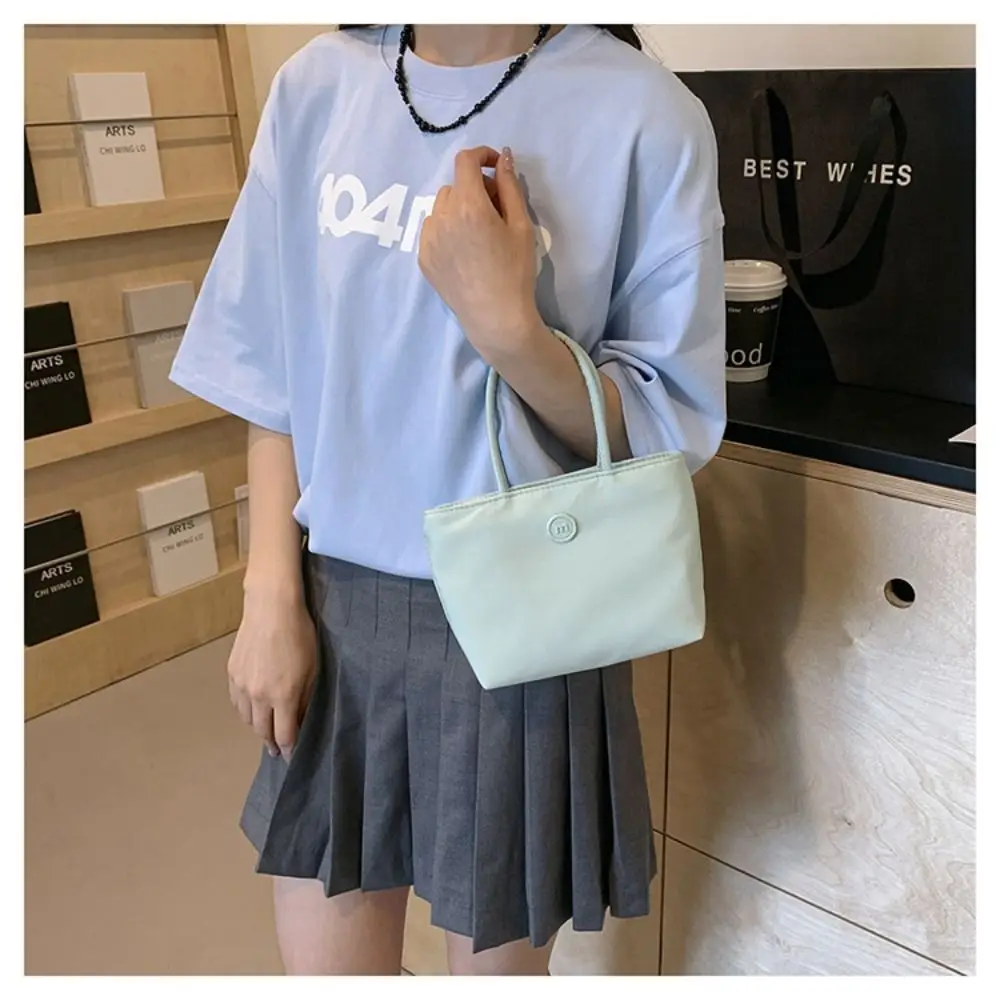 Fashion Nylon Shoulder Bag All-match Light Weight Square Bag Advanced Sense Durable Messenger Bag