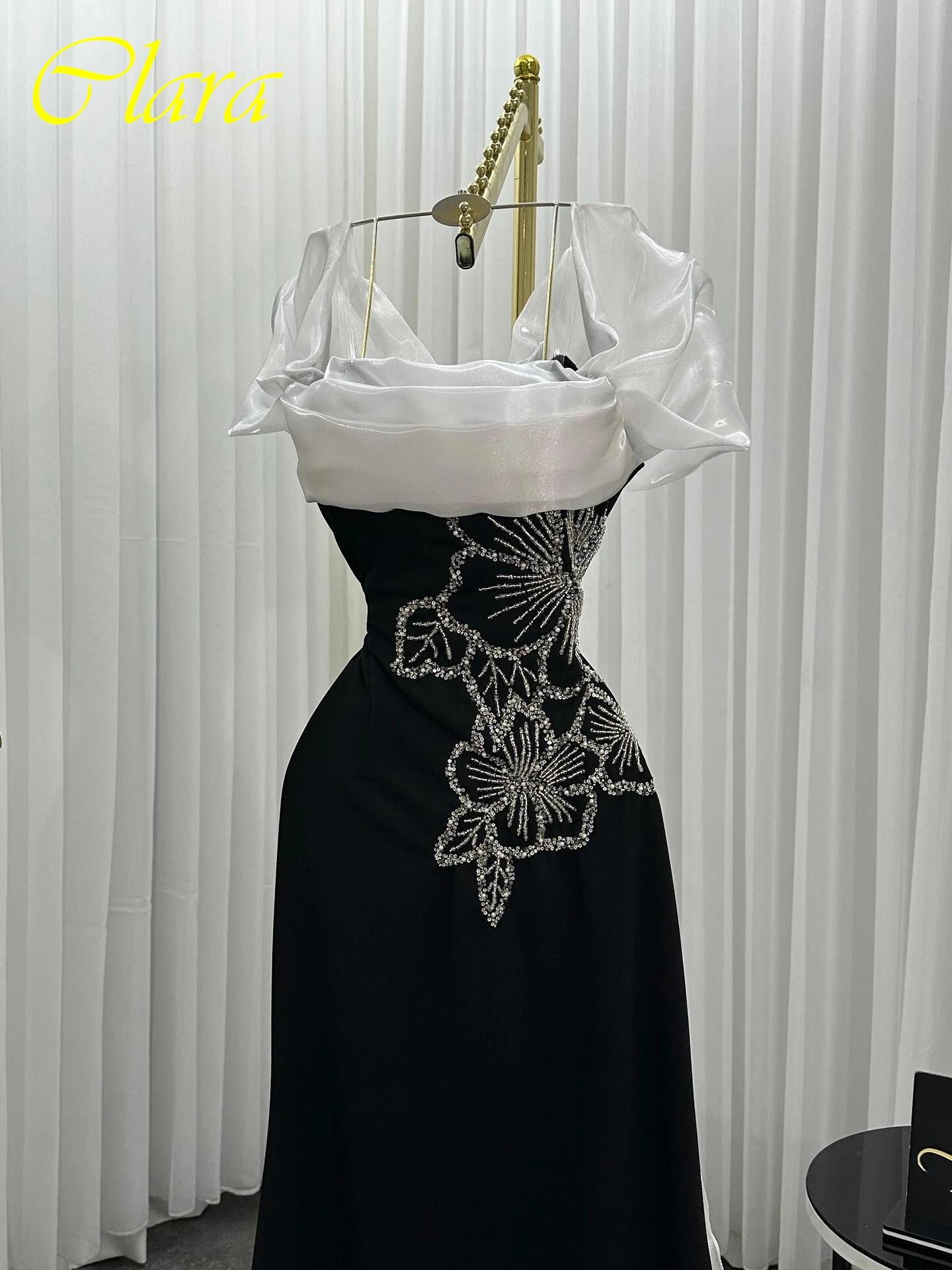 Vestido de noche clásico Formal personalizado con cuello barco y manga casquillo, vestidos para ocasiones a medida delicados, vestido de fiesta elegante a la moda