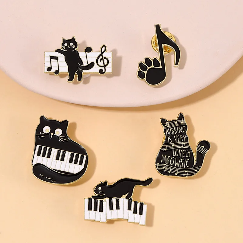 Black And White Keys On The Piano Enamel Pins Cat And Musical Note Brooches Lapel Badges Concert Gift For Art Friends Wholesale