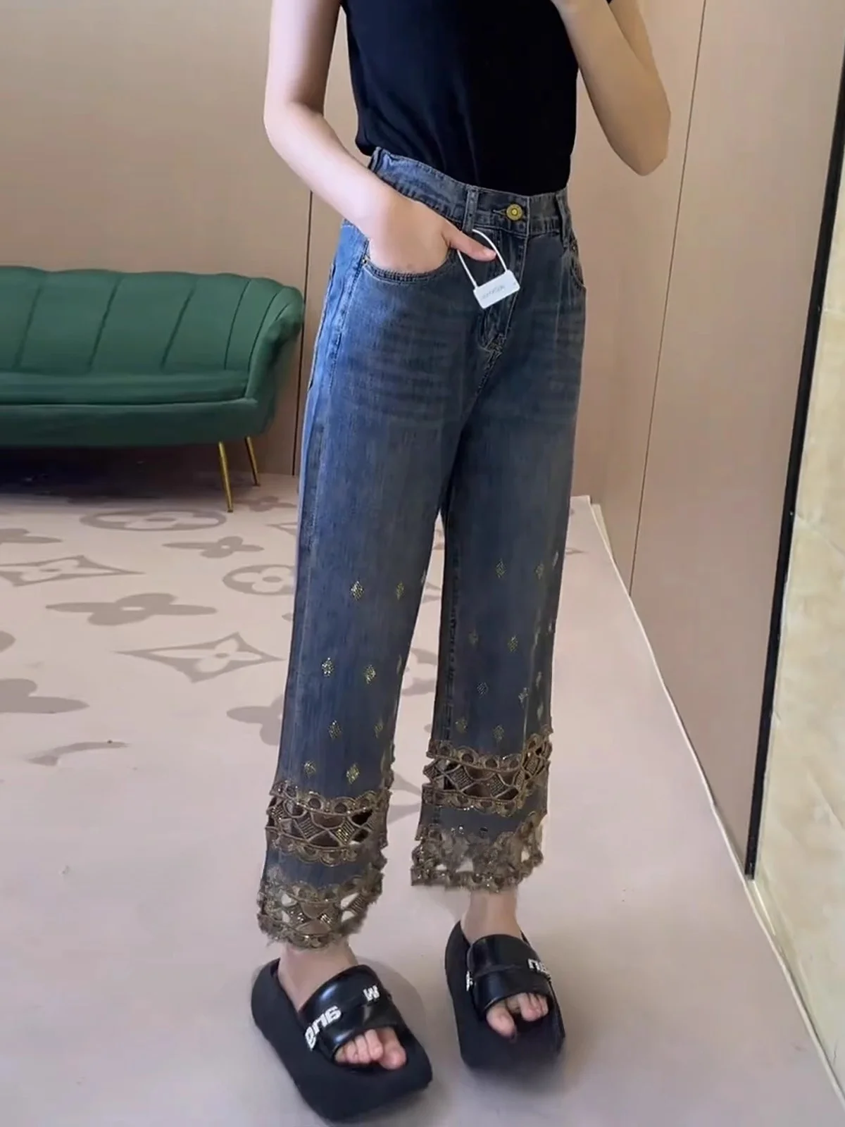 

2025 New American Sle Rhinestone Straight Leg Jeans Women Summer Small Size Ele High-End Feeling Nine Points Pants