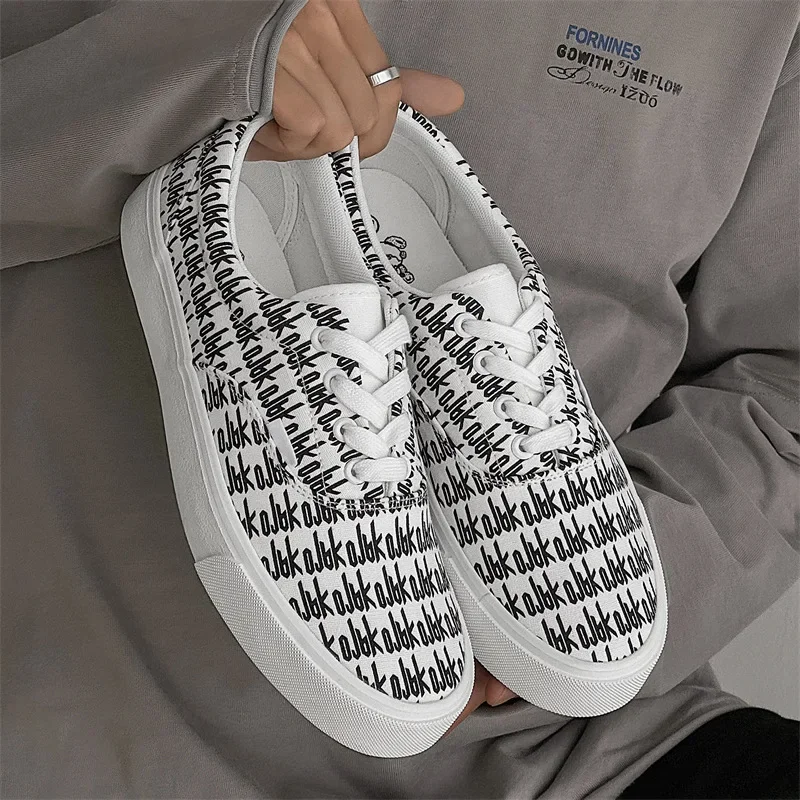 Designer Canvas Casual shoes for men  Flats Vulcanized Shoes Original printed sneakers male Skateboard street shoes men Tennis