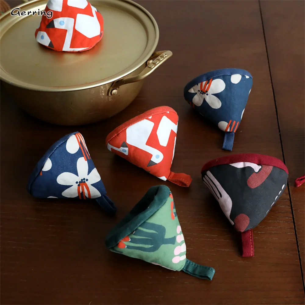 Gerring Lovely Japanese Hot Pot Cap Cotton Triangle Enamel Iron Pot Handle Heat Resistant Cover Kitchen Accessories