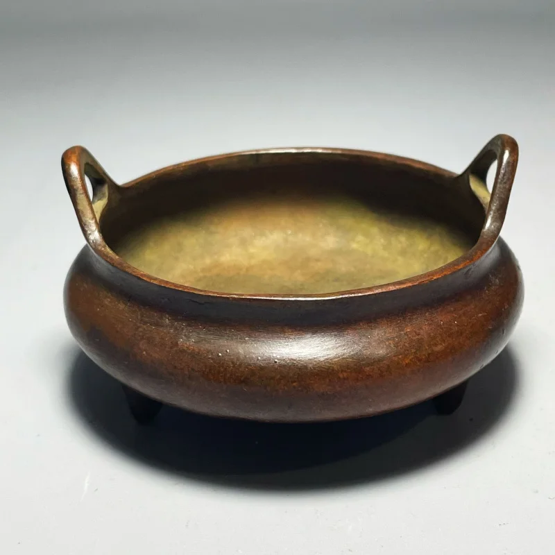 

Antique Xuande Incense Burner Wholesale Classic Three-Legged Bridge Ear Non-Pure Copper Incense Burner Old Goods Old Goods Imita