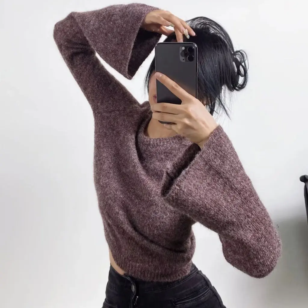 

Women's round Neck Short Slim Bell Sleeve Sweater High Waist Pullover Hot Girl Style Autumn New Arrival