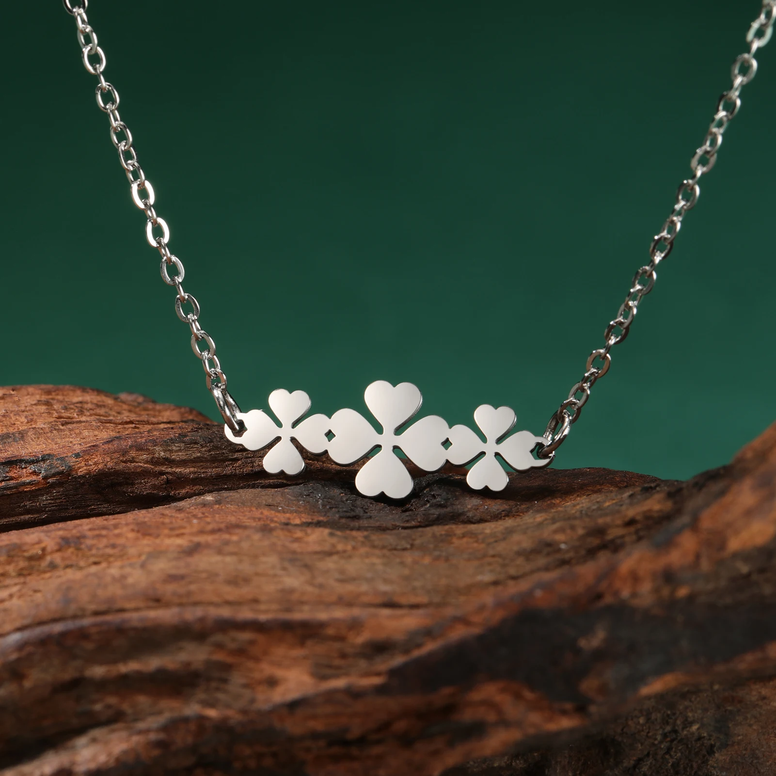 Skyrim Heart Flowers Pendant Necklaces Stainless Steel Gold Color Women Clavicle Chain Choker Boho Jewelry Valentine's Day Gift image 3