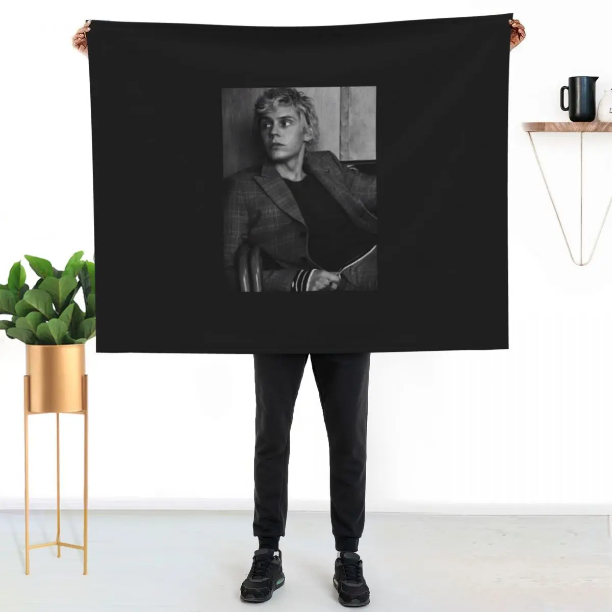 

Evan Peters Throw Blanket Soft Comfort Blanket for Reading Watching TV