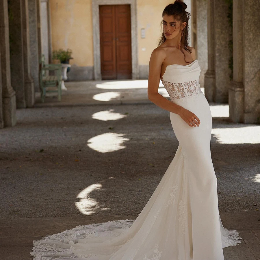 Pizzo senza spalline di lusso personalizzato per abito da sposa superiore gonna lunga bottoni con cerniera senza schienale abito da sera da donna per matrimonio