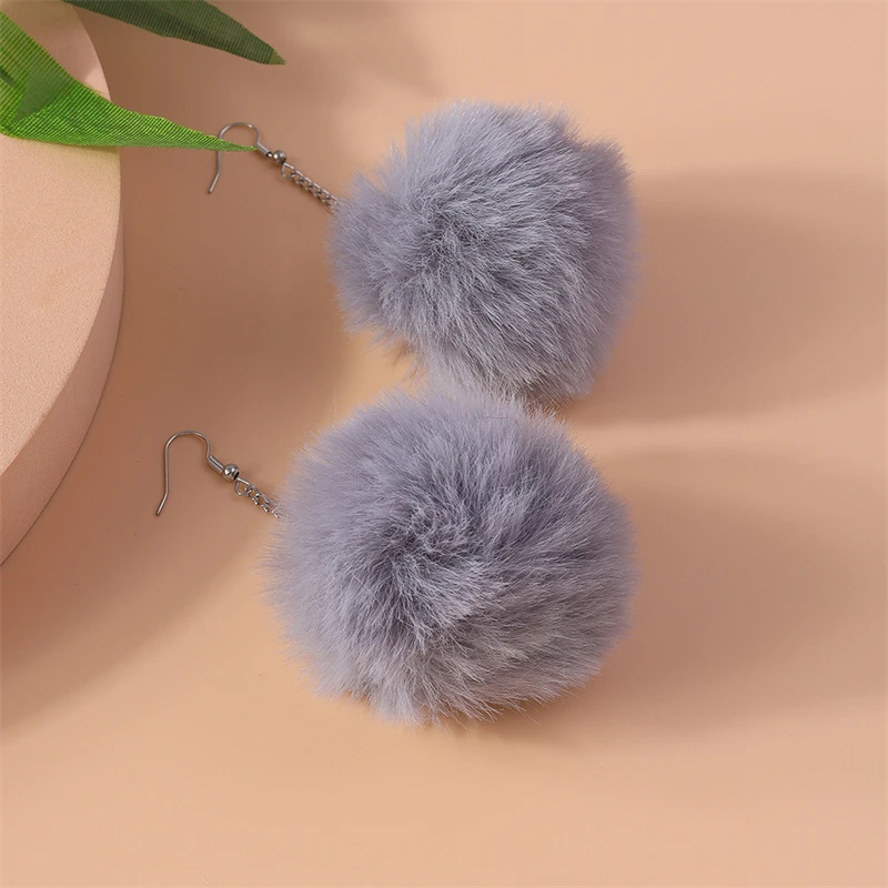 Trendige bunte große Plüsch-Kugel-Ohrringe für Frauen und Mädchen, Party, Festival, Schmuck, Geschenke – Detail 25