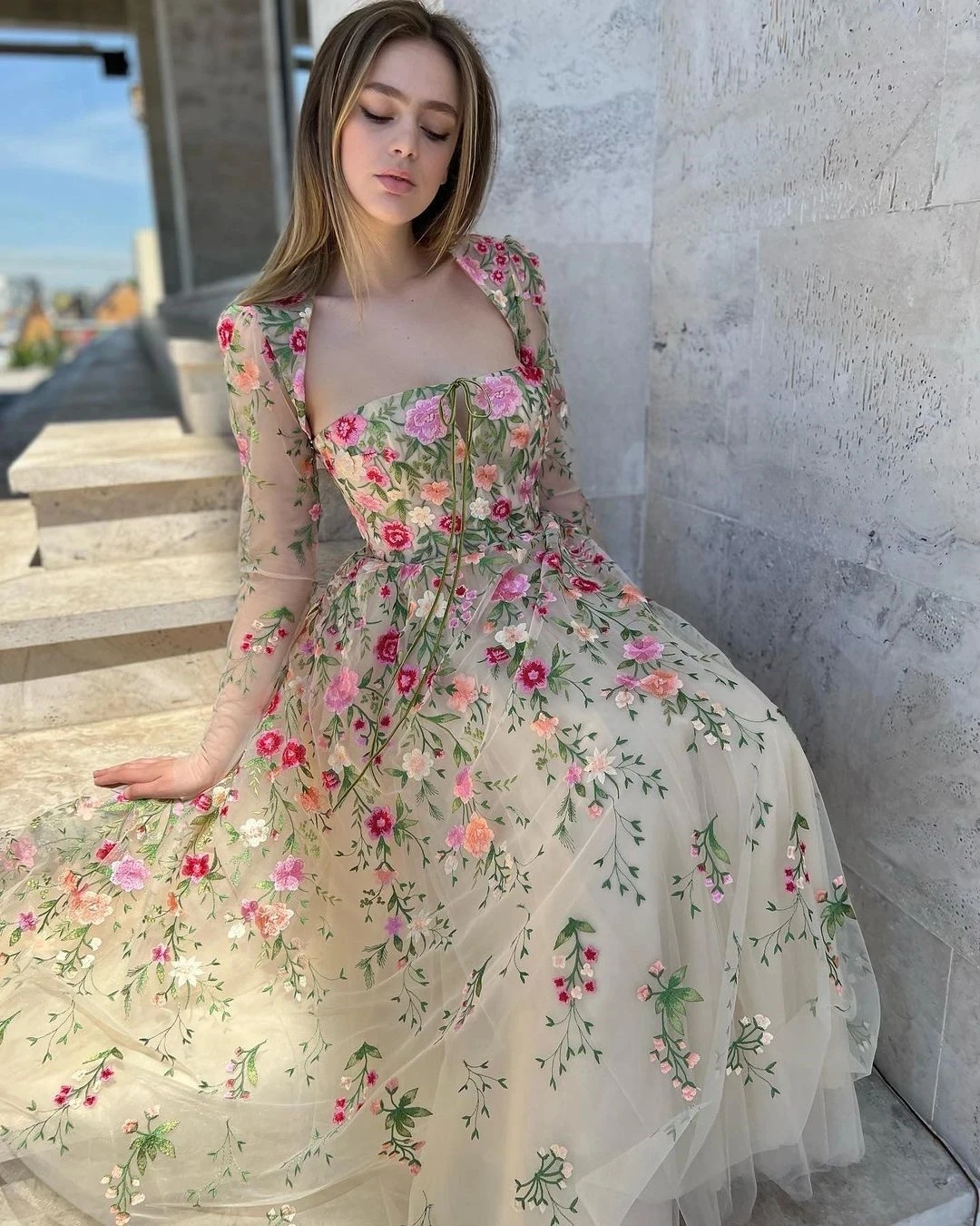 FDHAOLU Elegant Floral Tulle Prom Dresses Long Sleeves Lace Appliques Flowers A-Line Evening Gown Formal Party Dress LO2034