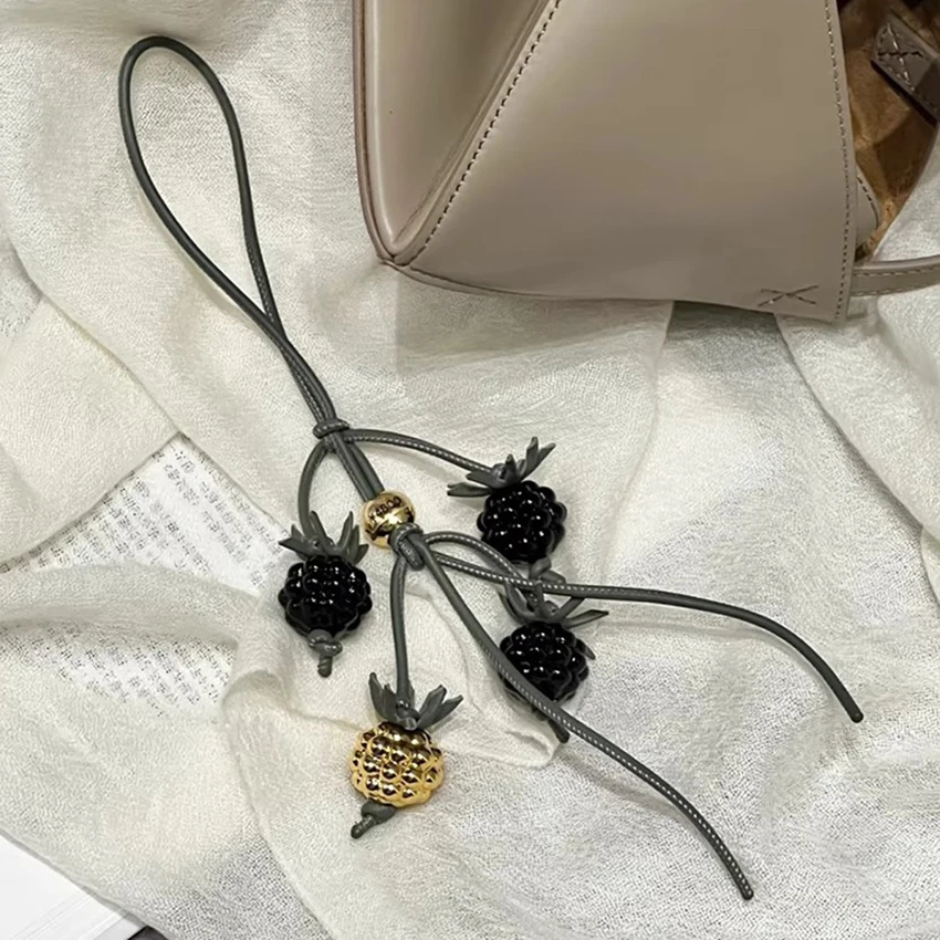 بيري التوت الأسود التوت الطماطم حقيبة جلدية سحر للنساء حقيبة الأزياء الديكور قلادة حقيبة للحمل الملحقات #4