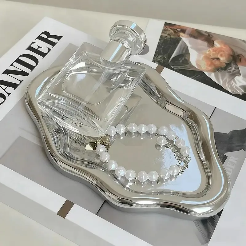 

Jewelry Storage Tray Simple, Creative Cloud Shape Zinc-Plated Jewelry Display Earrings, Rings Display Office Tray