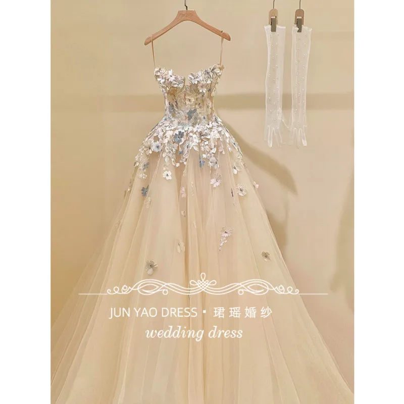 ชุดเดรสปักลายดอกไม้ ชุดเดรสเกาะอก ชุดแต่งงานหลัก ชุดหมั้น ชุดราตรีสำหรับเจ้าสาวตัวเล็ก ชุดราตรีสำหรับเจ้าสาว ชุดราตรีสำหรับงานเลี้ยงตอนเช้า ชุดราตรีสำหรับงานเลี้ยงตอนเย็น