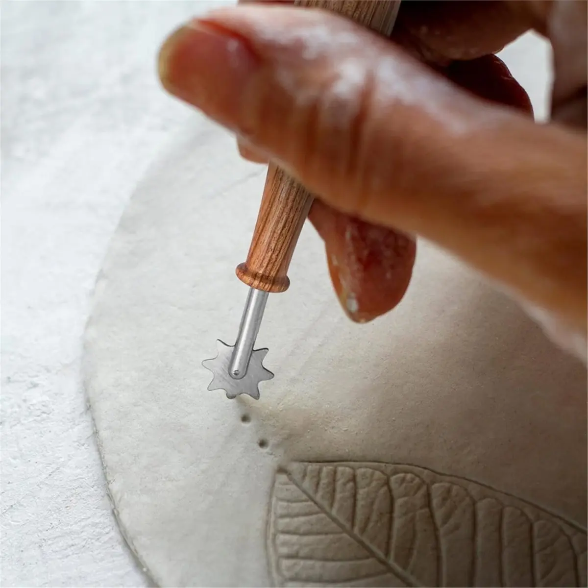 2PCS Wood Clay Pattern Roller Tool, Wooden Handle Pottery Tools with Stainless Steel Roller Head and Rosewood Handle