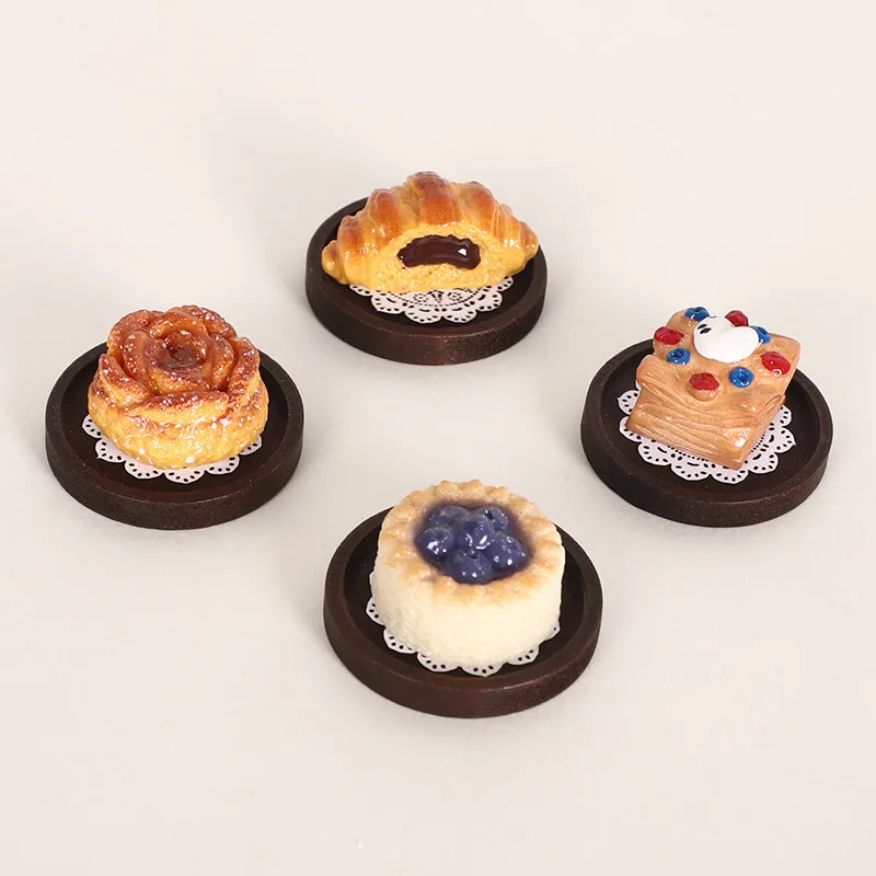 1set Mini Croissant Dessert Model Dollhouse Food Toy Fake Pastry Cake Tray Lace Paper Cupcake Liner Desktop Decor Miniatures