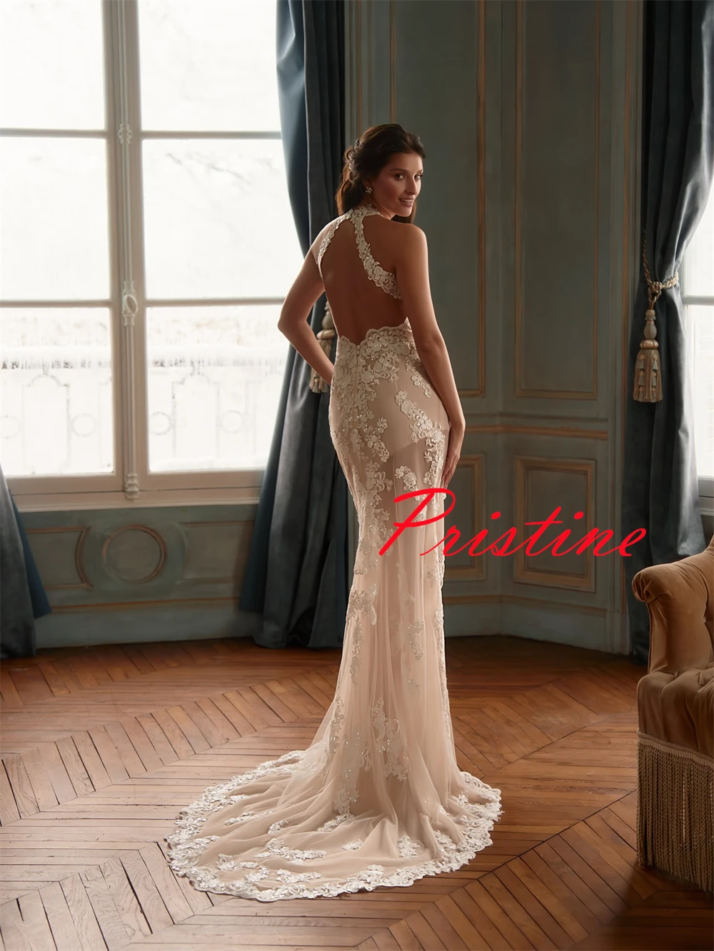 Maßgeschneiderte weiße Chiffon-Brautkleider, Temperament, Neckholder, ärmelloses Hochzeitskleid, Kapellenschleppe, Reißverschluss hinten, Meerjungfrauenkleid