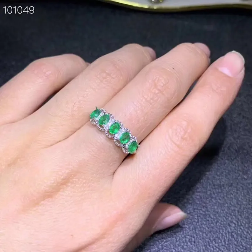 Luxurious Natural Emerald Fine Rings in 925 Silver with Special Design 3x4mm  Engagement Ring