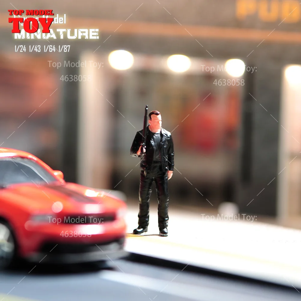 Malowane miniatury 1/24 1/64 1/43 1/87 trzymające pistolet na prawą rękę Męska scena Figurka Lalka Niepomalowany model do pojazdów samochodowych