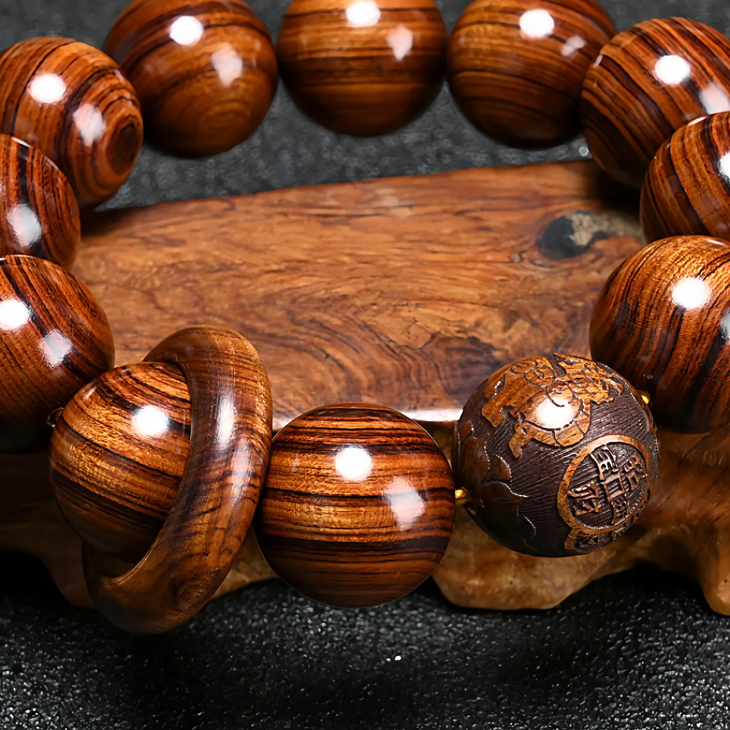 High Density Laos Huanghuali Rotatable Ring Submersible Prayer Beads Bracelet (Gift)
