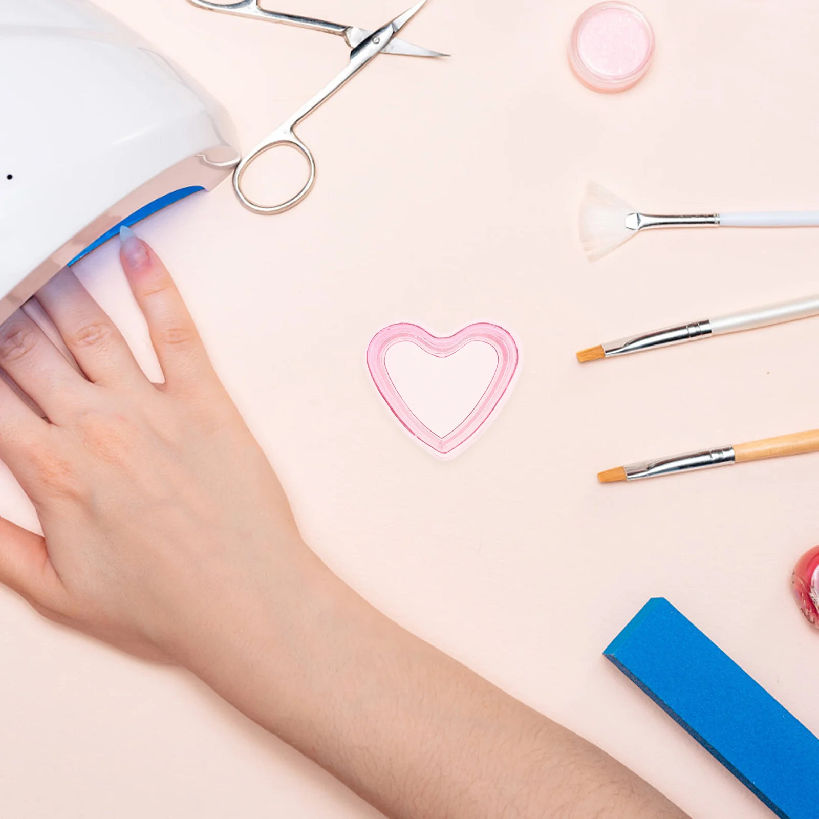 Piatto decorativo per unghie in vetro a forma di cuore Dappen per strumenti per manicure in acrilico Porta liquidi Accessorio essenziale per nail art fai da te