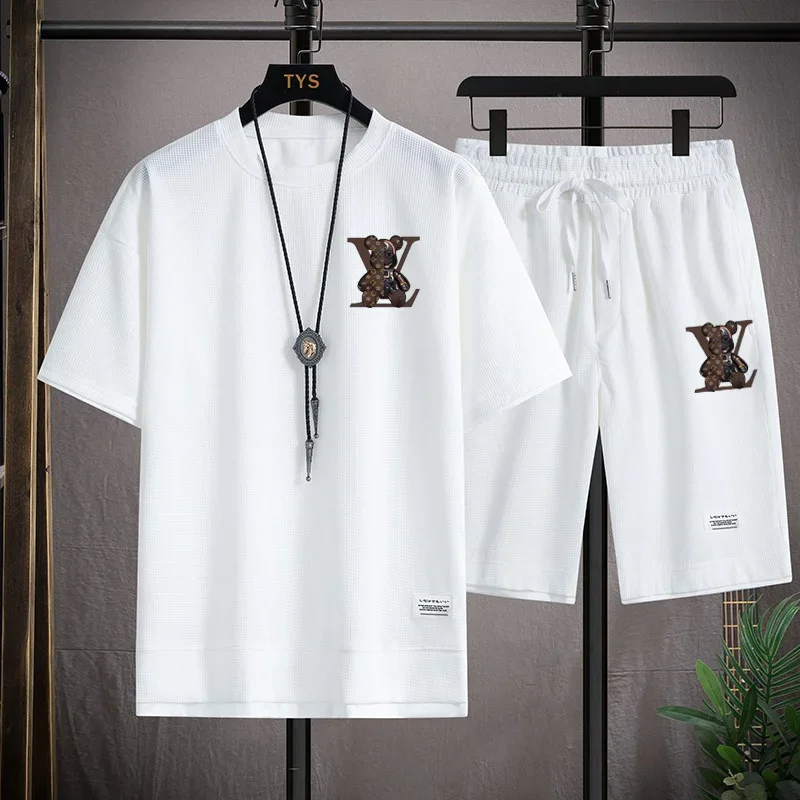 

New men's summer trendy short-sleeved T-shirt + jogging shorts set, outdoor fashionable home-cooked relaxed men's casual outfit