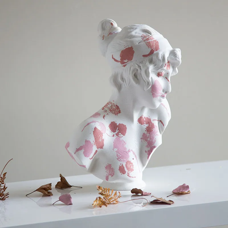 

Nordic Resin Sculpture Girl Half Body Statue for Living Room TV Cabinet Art Decor Figure for Salon Beauty Spa Entryway Ornament