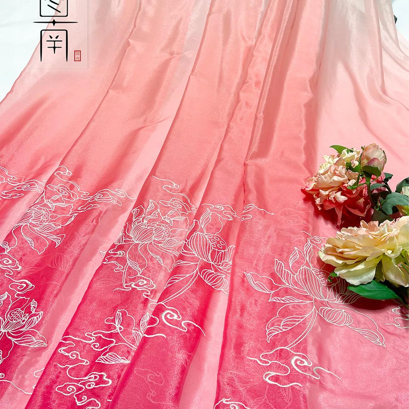 Designer cloth, embroidered fabric for Hanfu, traditional Chinese-style jacket and dress with gradient machine embroidery Fabric