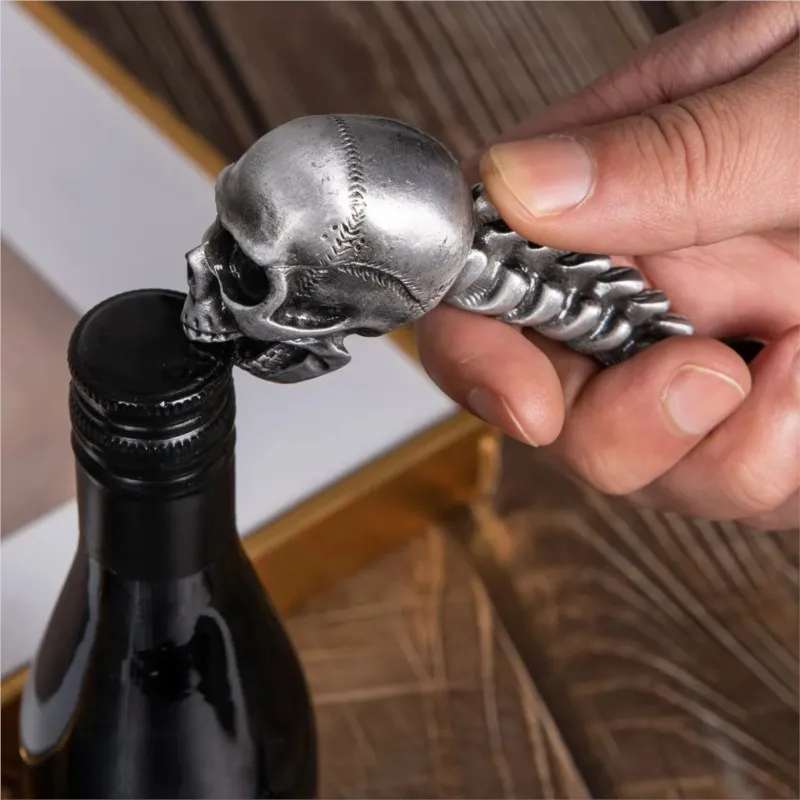 

Halloween Creative Retro Style Skull Shaped Bottle Opener Beer Opener Cartoon Houshold Stainless Steel Beer Bottle Opener ZI109