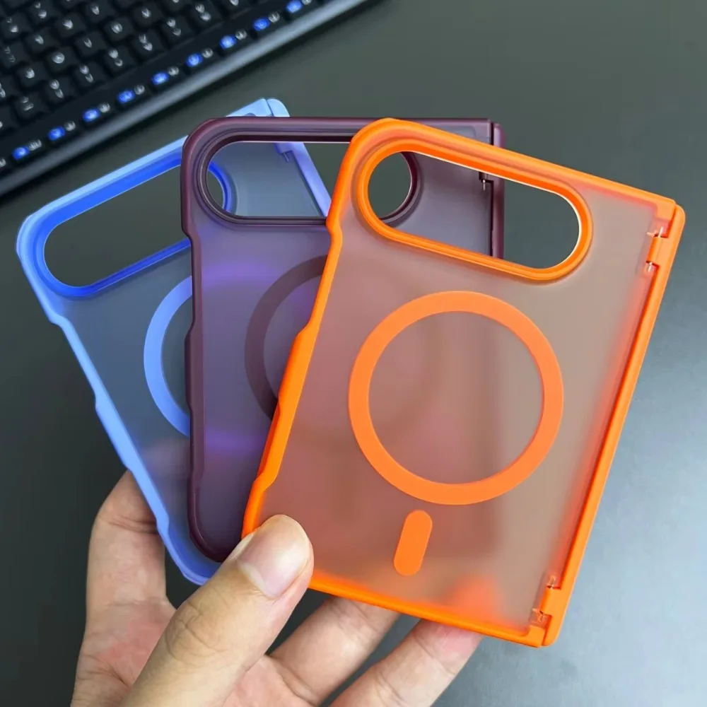 Love Plane Creative Pattern Vibrant Laser Silver Phone Case for iPhone 18, 17 , 16, 15, 14, 13, 12 , 11,Anti-drop protection.