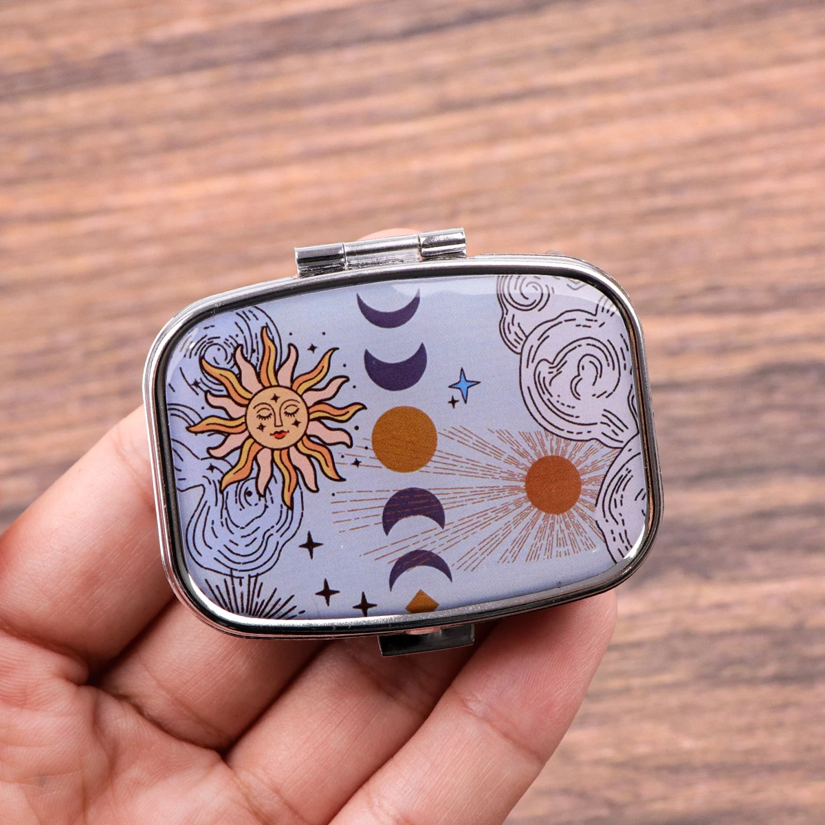 Moon Sun Pattern Travel Cases Butterfly Art Medicine Metal Jewelry Organizers Household Holder Iron Cabinet Small Pill Container