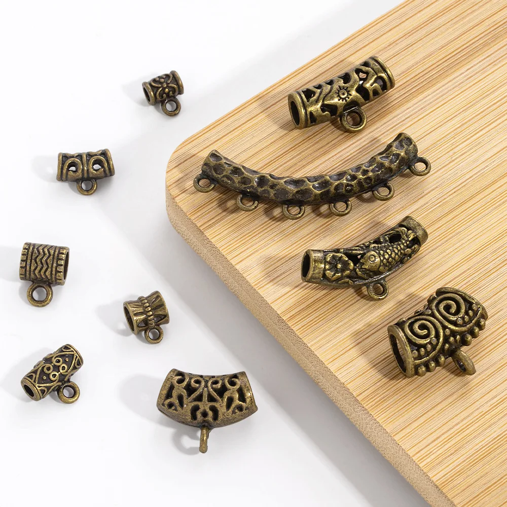 Questo braccialetto retrò a tre vie è un accessorio di nicchia con perline con un design di fascia alta che può essere regolato