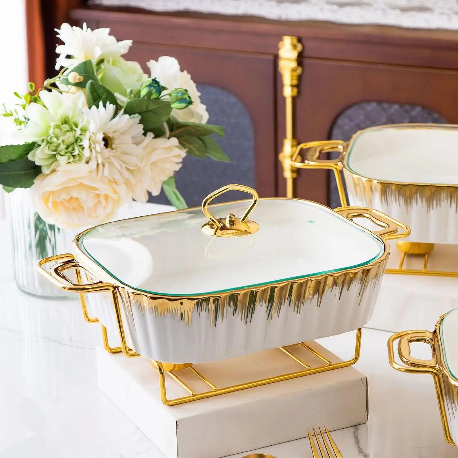 Chafing Dish Food Plate Food Tray Clear Lid Transparent Cover Buffet Dish Tray for Picnic Banquet Entertaining Wedding Parties