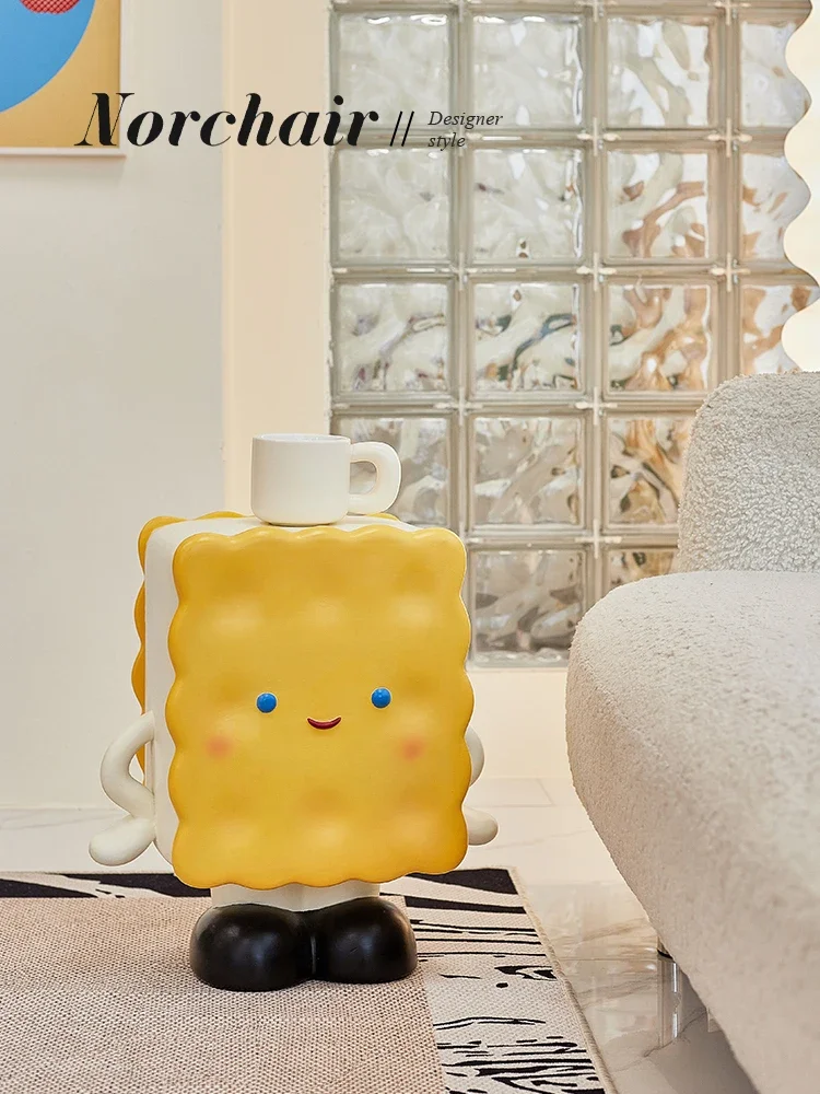 Cute biscuit side table, living room decoration ornament, small apartment, mini corner table, household small coffee table