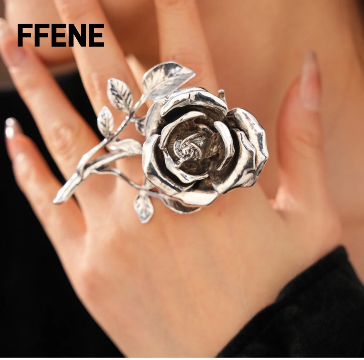 

[Personality] European and American retro metal rose flower ring suitable for female exaggerated index finger double finger ring