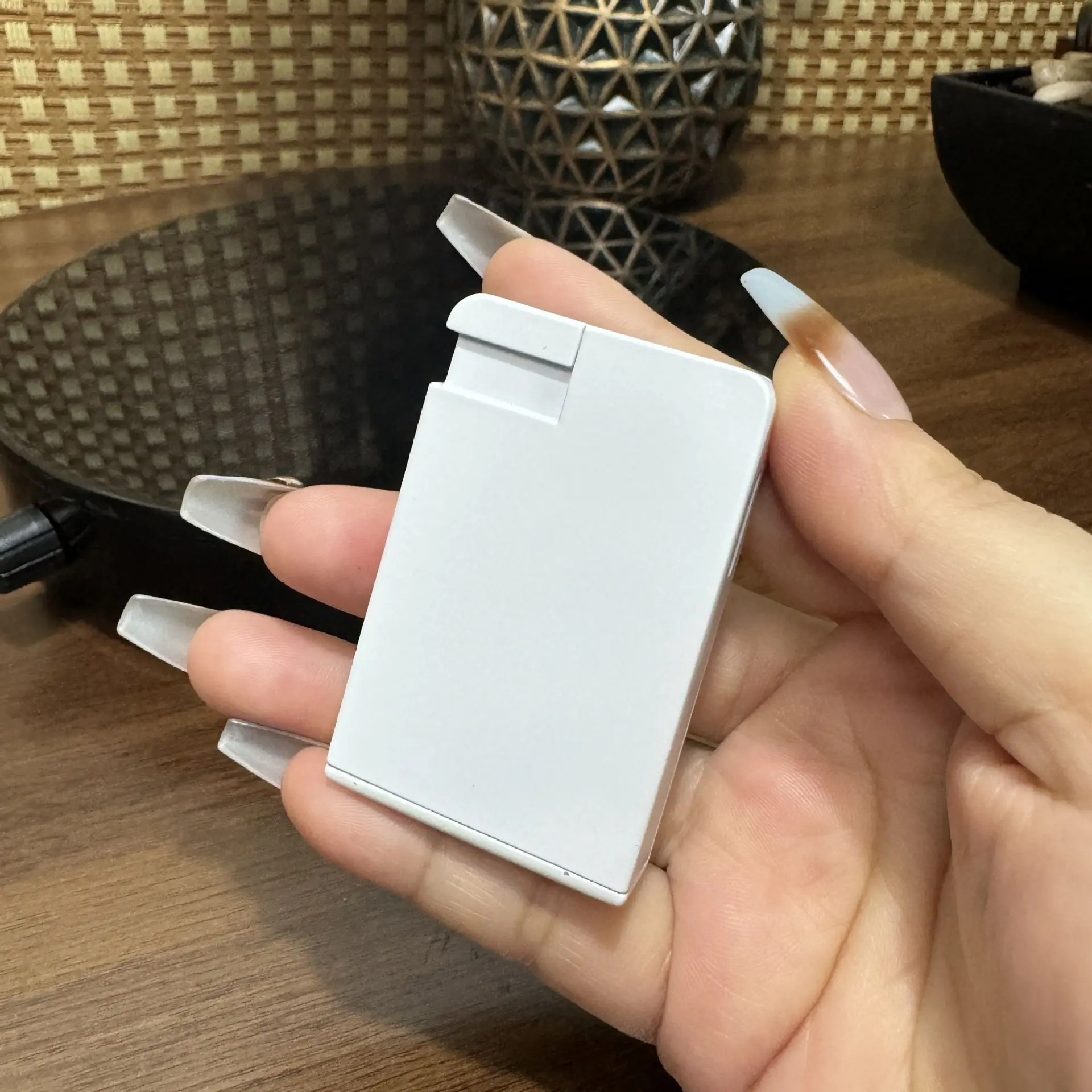 Torcia gonfiabile Lighte R a ricarica diretta antivento in plastica portatile EDC per esterni