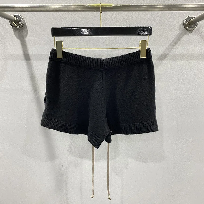 25SS spring and summer new Korean fashion wool knit comfortable wool knit casual short pants black and gray sexy fashion