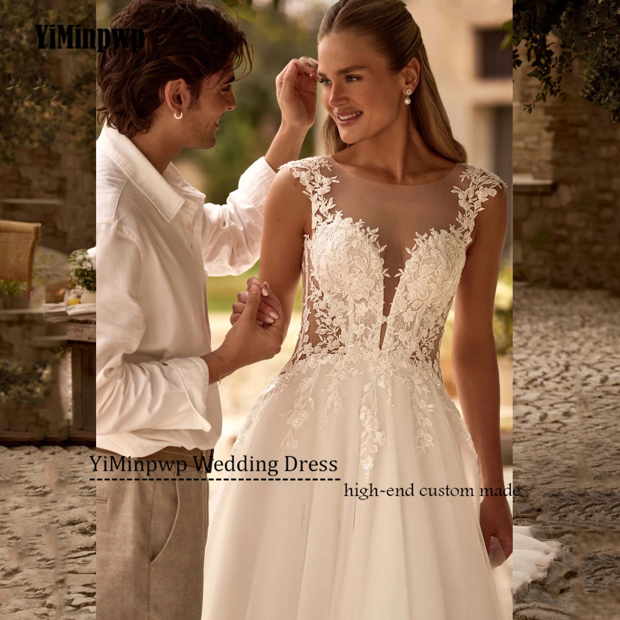 Vestidos de novia de encaje bohemio personalizados, manga casquillo, cuello redondo, apliques, vestidos de novia, ilusión trasera, corte en A, vestidos de novia de playaVestidos de novia de encaje Boho personalizados v