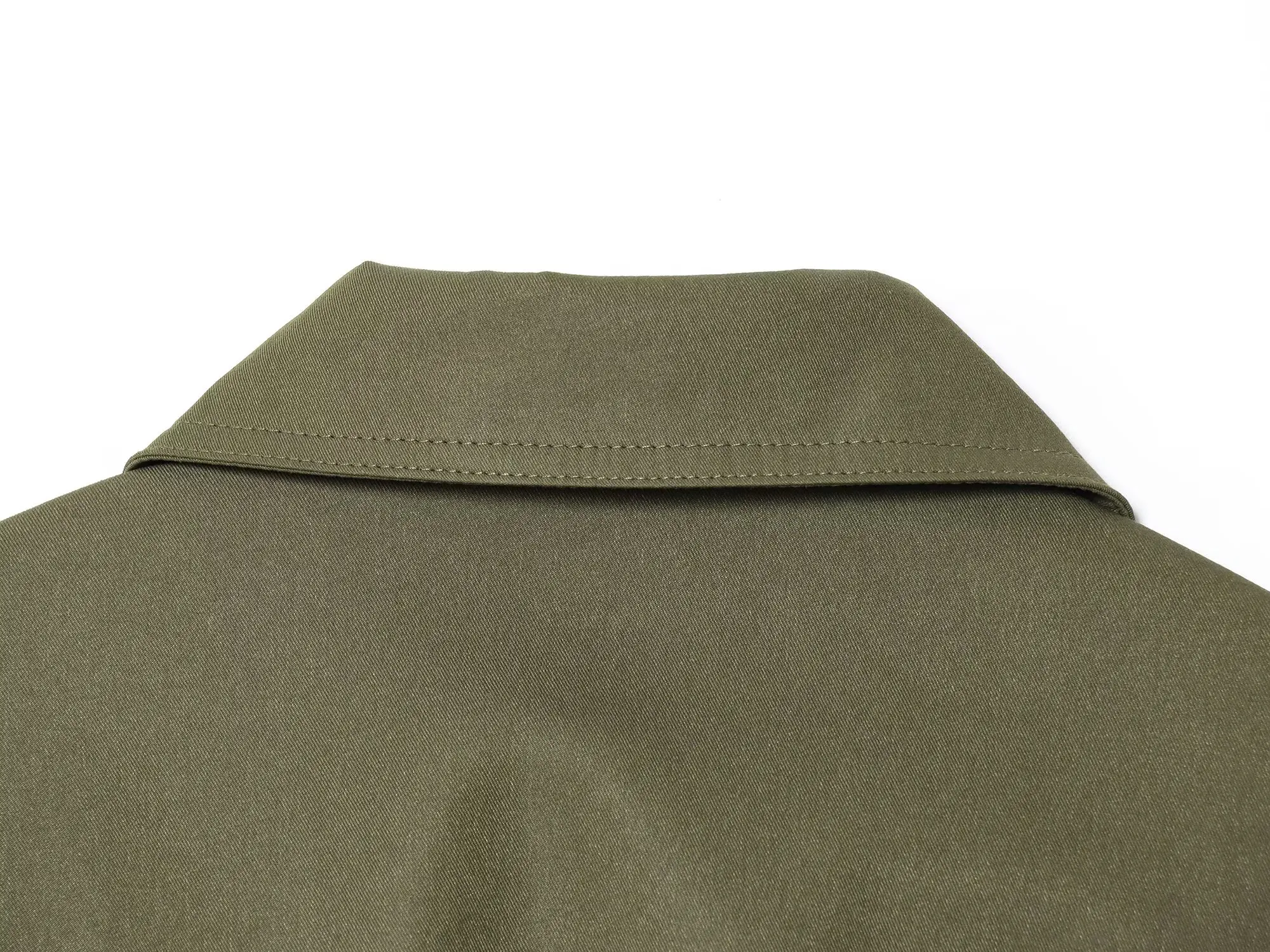 เสื้อแจ็คเก็ตบอมเบอร์แฟชั่นใหม่สำหรับผู้หญิง ฤดูใบไม้ร่วง ปี 2025 สไตล์วินเทจ ปกเสื้อแบบปกเชิ้ต แขนยาว ซิป ลำลอง เสื้อคลุมตัวนอกสุดชิค